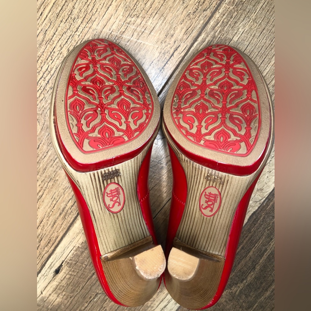 Soft Red Patent Leather Peep Toe Stacked Block Heel Size 8 - Picture 2 of 14